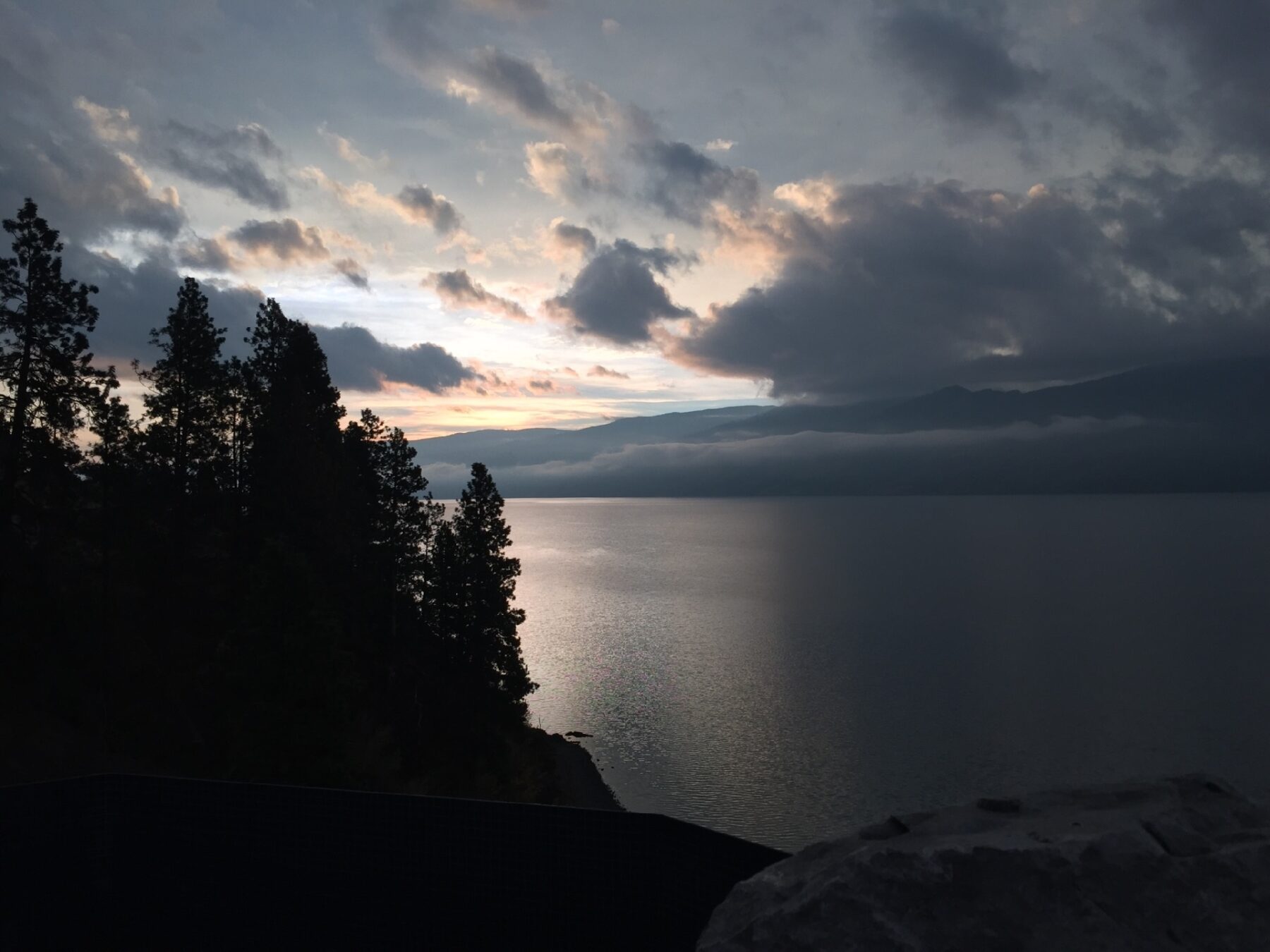 A sunrise over the pacific ocean in Bowen Island